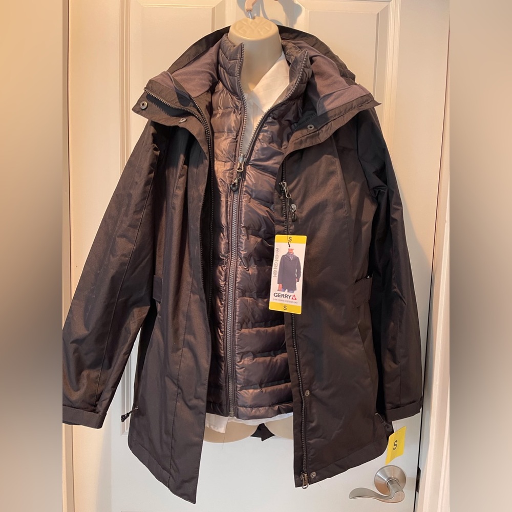 Women’s Gerry Black jacket three-piece small. New